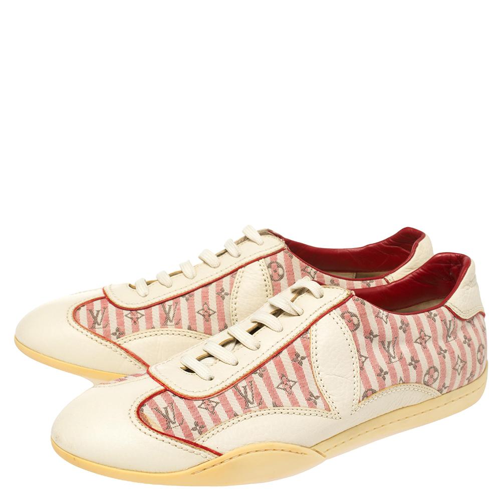 Louis Vuitton Cream /Red Monogram Canvas And Leather Sneakers Size 39 In Good Condition For Sale In Dubai, Al Qouz 2