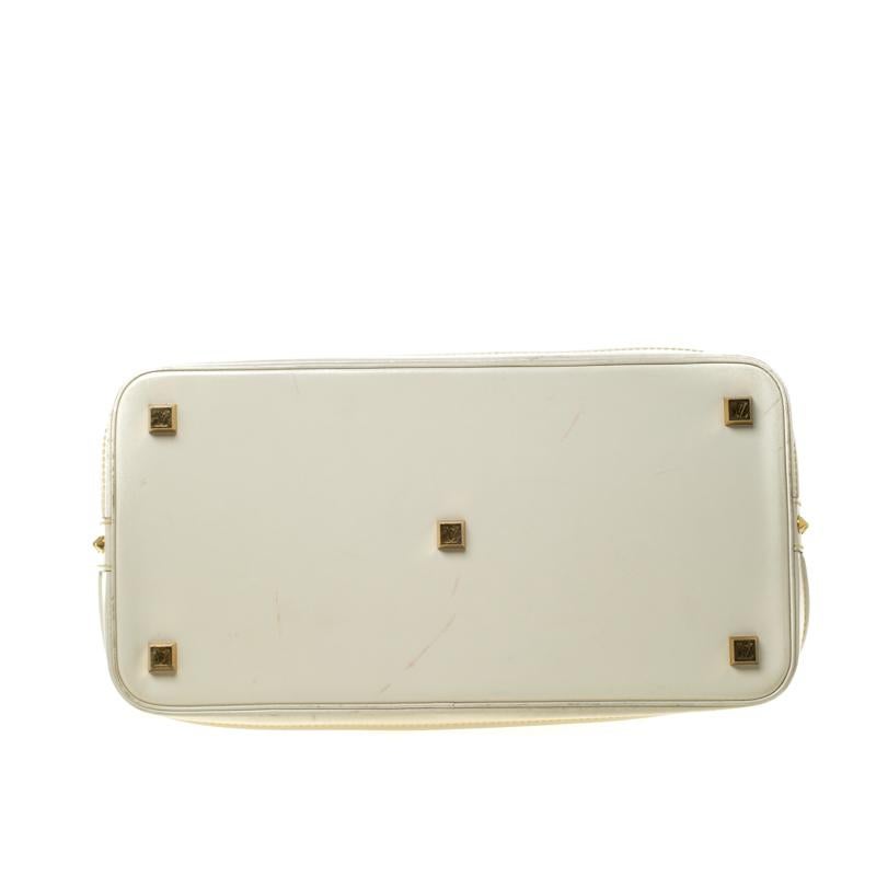 Louis Vuitton Cream Suhali Leather Lockit GM Bag In Good Condition In Dubai, Al Qouz 2