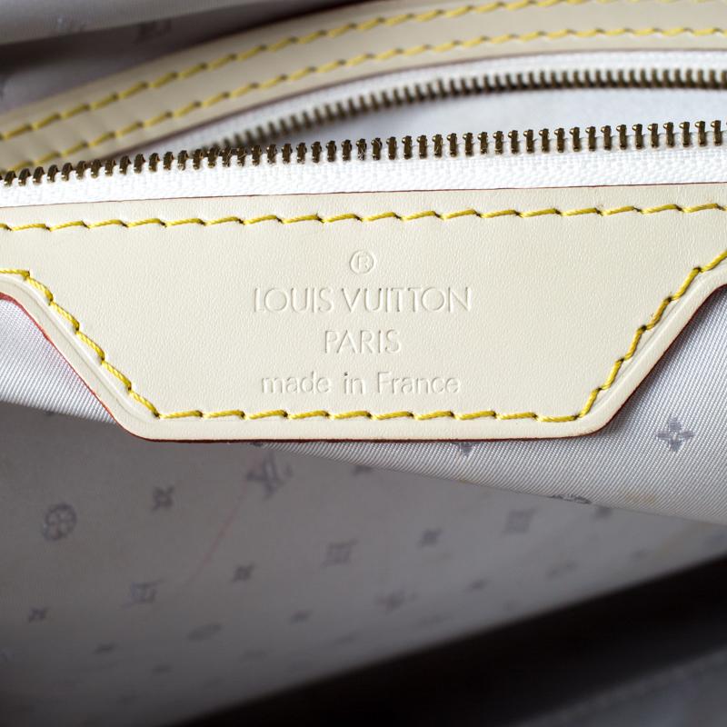 Louis Vuitton Cream Suhali Leather Lockit GM Bag In Good Condition In Dubai, Al Qouz 2