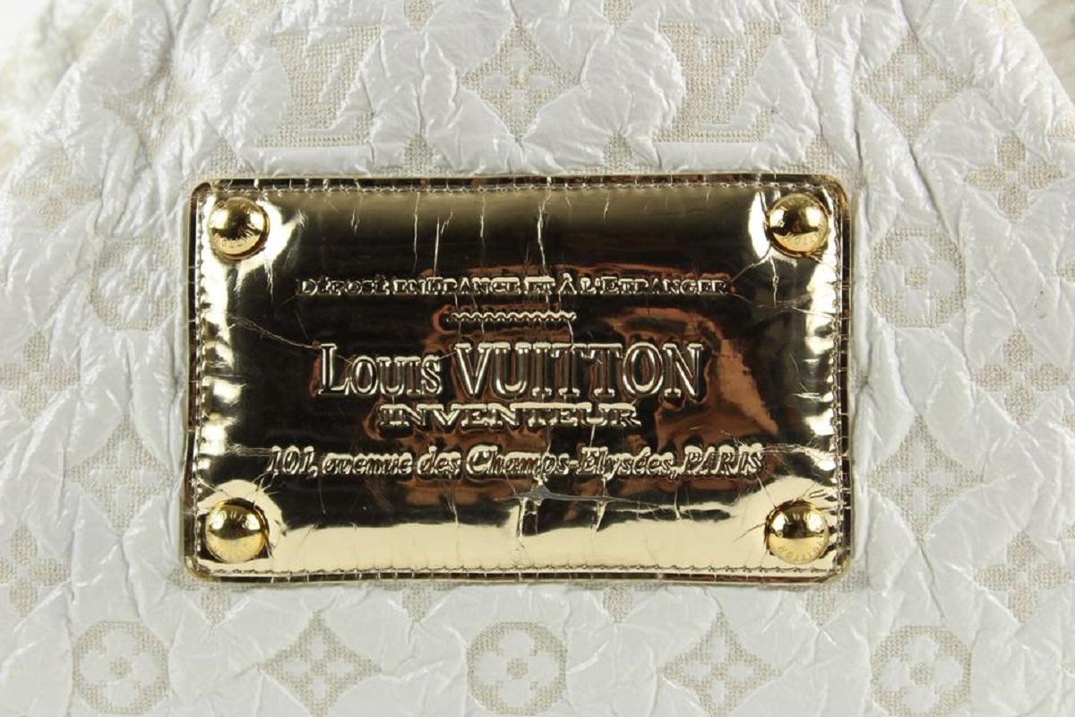 Louis Vuitton Cream White Vinyl Monogram Squishy Inventeur Hobo Bag 862406 In Good Condition In Dix hills, NY