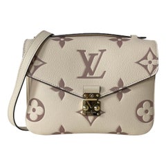 Louis Vuitton Bois de Rose Monogram Canvas Venus Bag Louis Vuitton