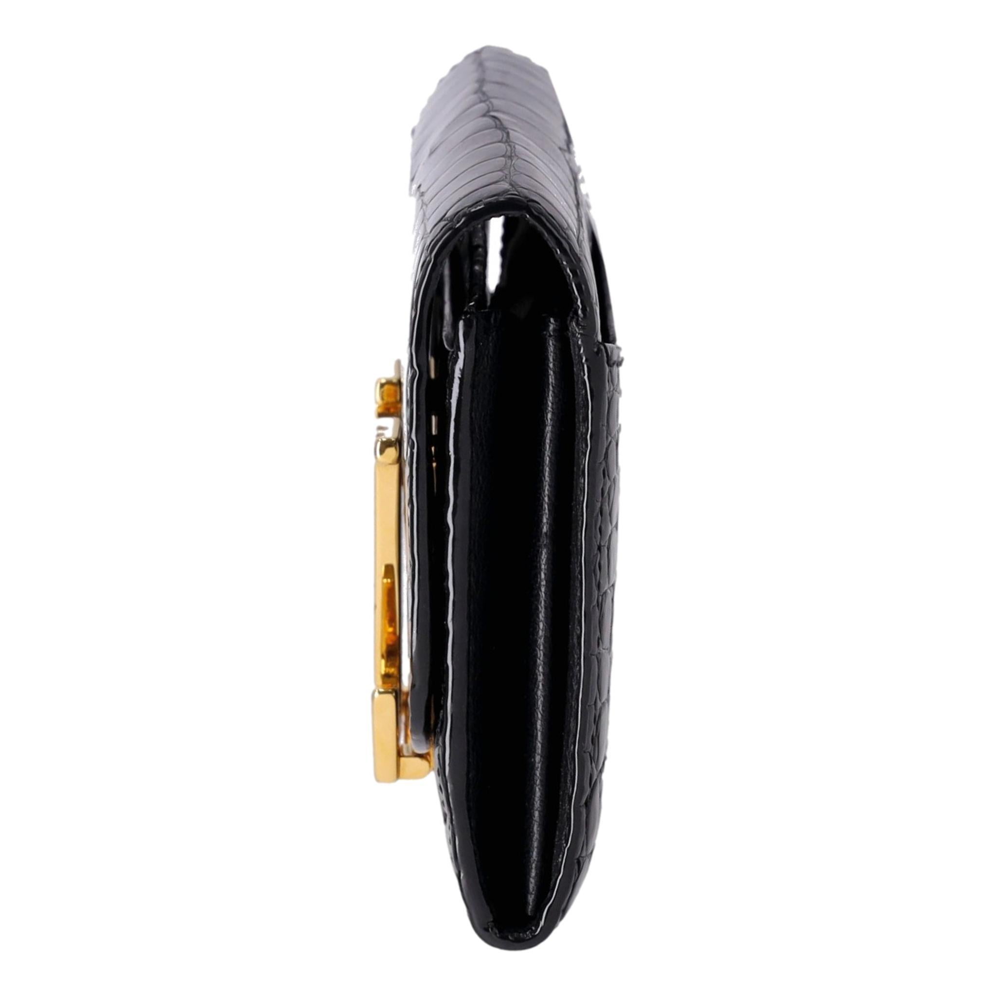 Louis Vuitton Crocodile Skin Capucines Compact Wallet In Good Condition For Sale In London, GB