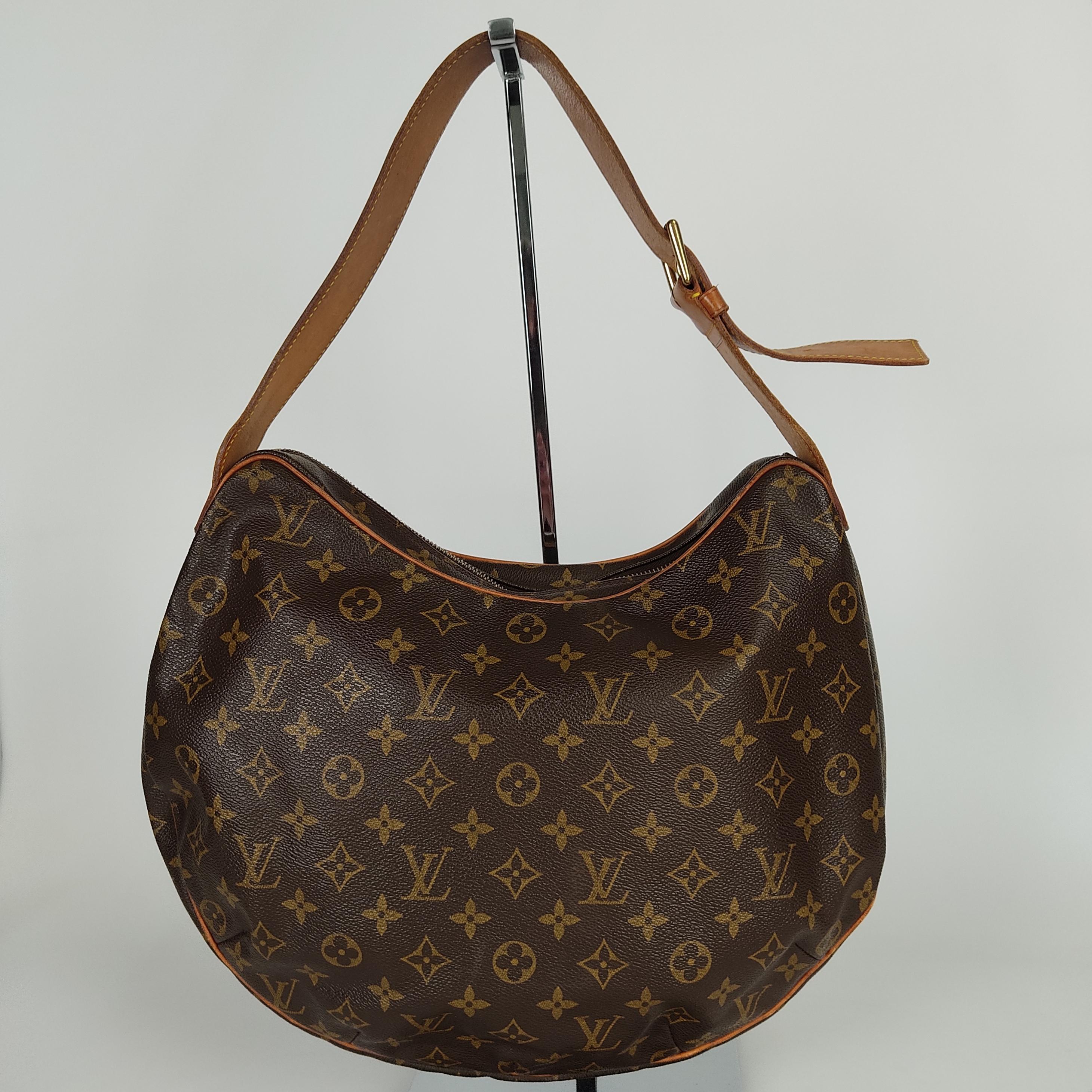 Sold at Auction: AUTHENTIC LOUIS VUITTON CROISSANT MM MONOGRAM CANVAS  SHOULDER BAG