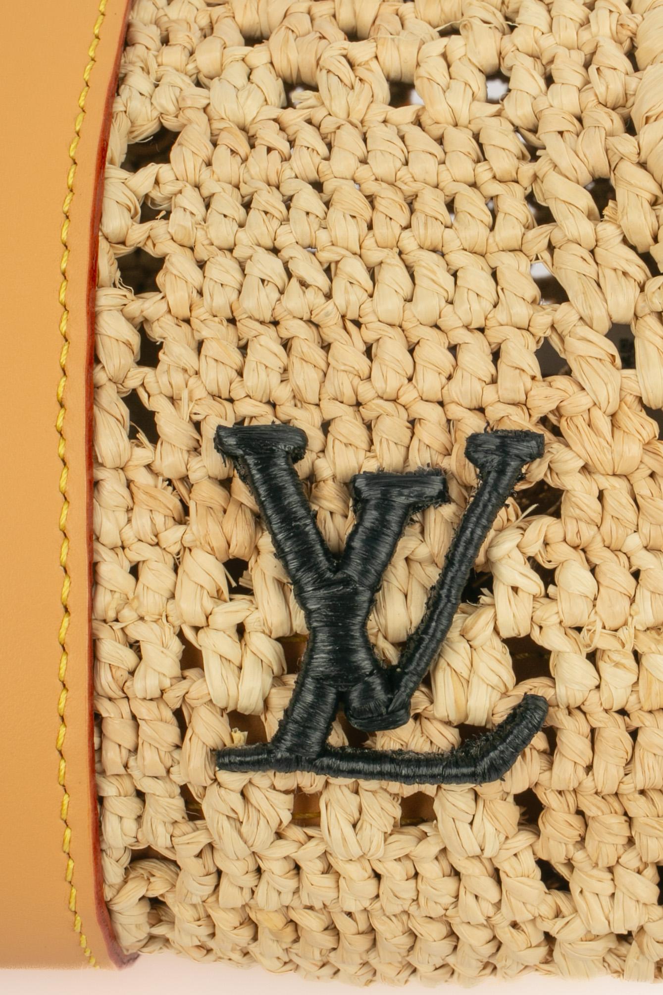 Louis Vuitton crossbody Keepall bag 25 For Sale 1