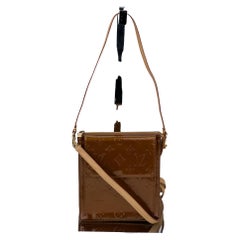 Louis Vuitton Crossbody Monogramm Bronze Lackleder Mott Lange Riementasche