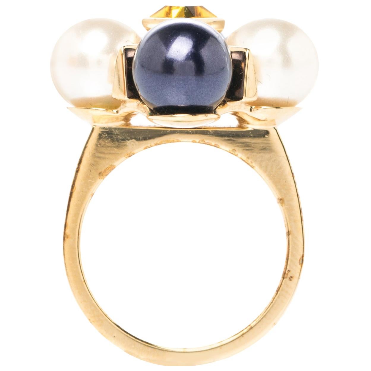 Louis Vuitton Cry Me A River Crystal Faux Pearl Gold Tone Cocktail Ring Size 50.