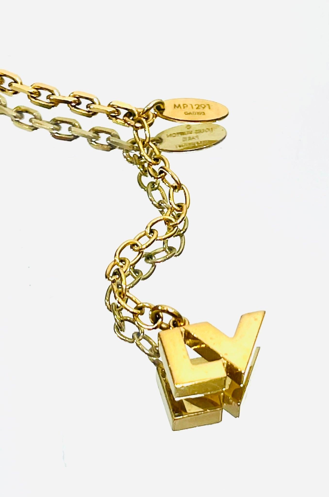 Louis Vuitton, collier de perles en cristal, bois et résine Excellent état - En vente à London, GB