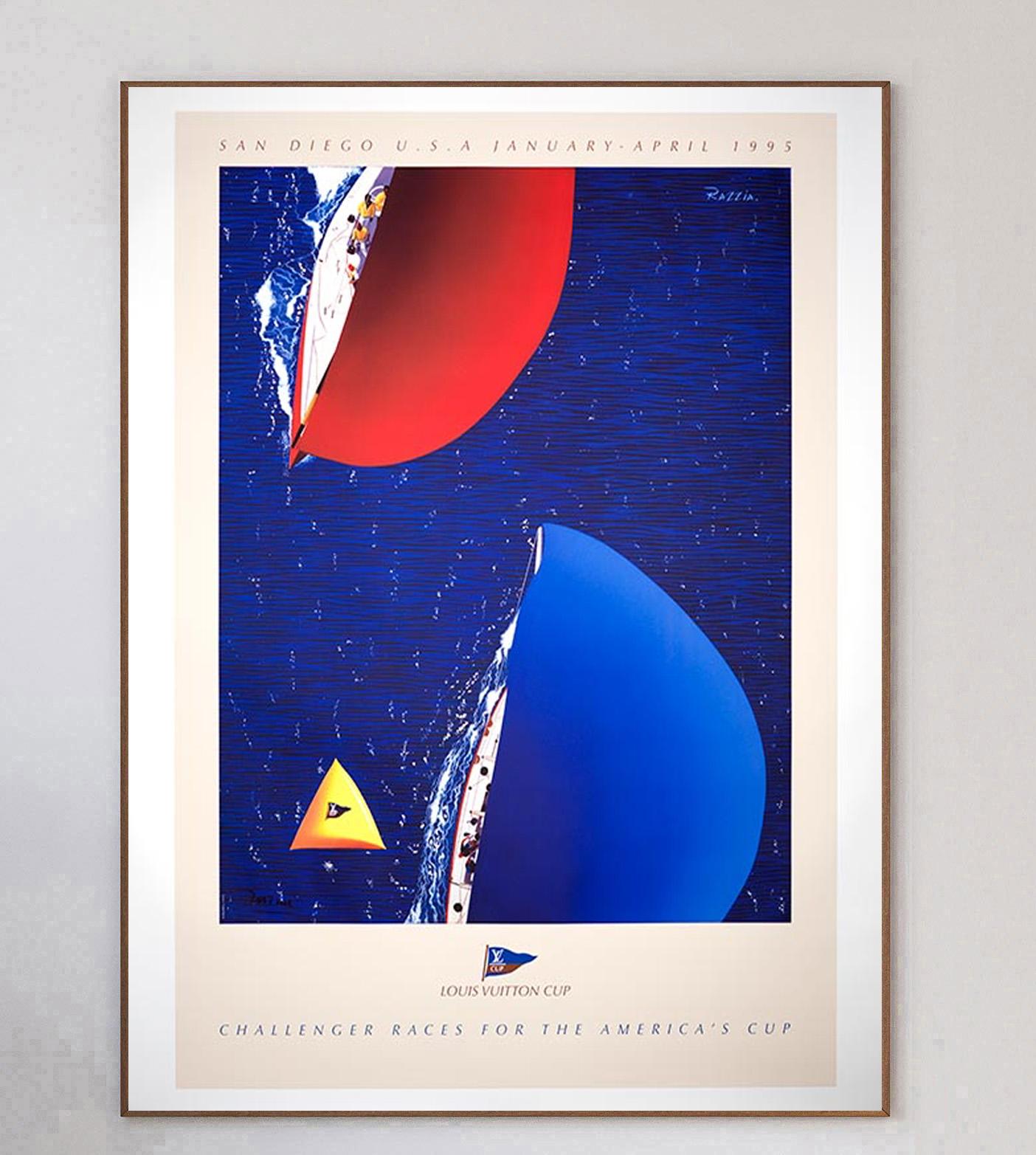 Es zeigt eine wunderschöne Art-Déco-Szene mit Segelbooten, die unter leuchtend roten und blauen Segeln um die Wette fahren. Dieses Stück wurde 1995 geschaffen, um für den Louis Vuitton Cup in jenem Jahr zu werben. Der Louis Vuitton Cup war ein
