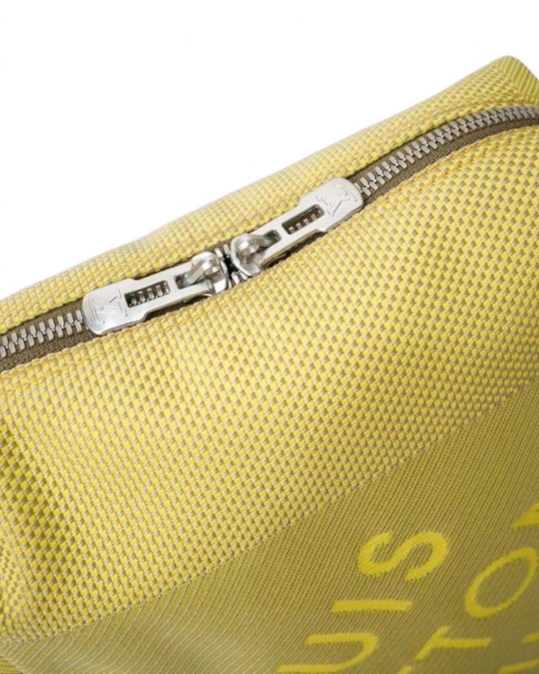 Louis Vuitton Cup Weatherly MM Damier Geant Fluo Giallo Borsa a tracolla in vendita 6