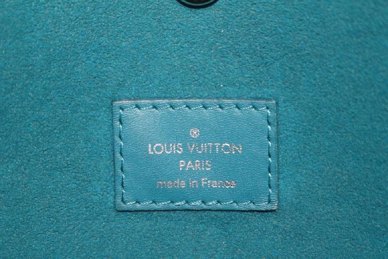 Louis Vuitton Cyan Blue Epi Leather Neverfull MM Tote Bag 20lvs721 at  1stDibs