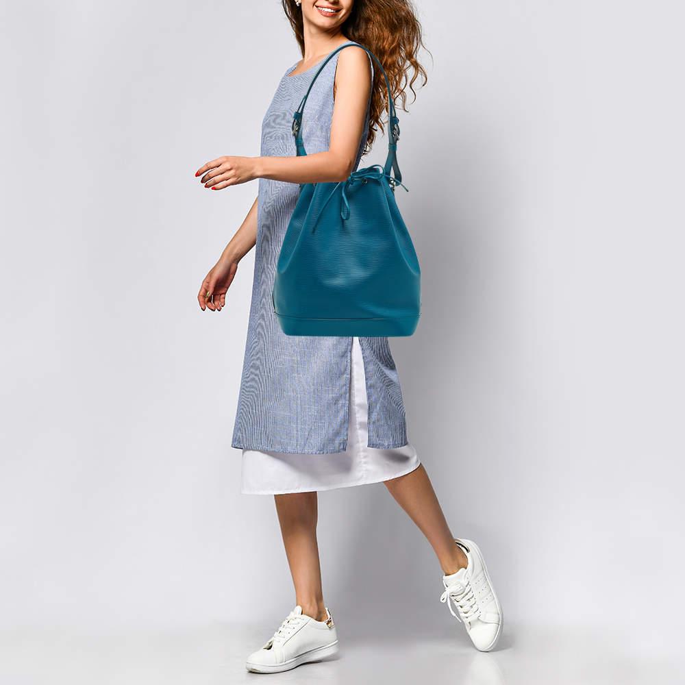 Louis Vuitton Cyan Epi Leather Noe Bag In Excellent Condition In Dubai, Al Qouz 2