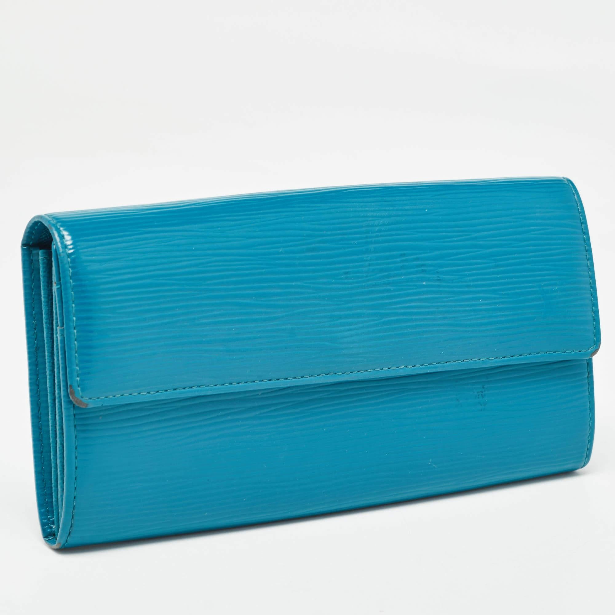 Women's Louis Vuitton Cyan Epi Leather Sarah Wallet For Sale