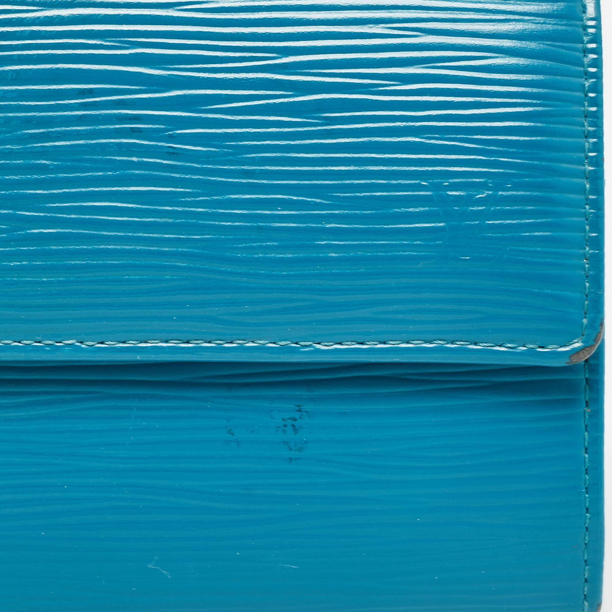 Louis Vuitton Cyan Epi Leather Sarah Wallet For Sale 2