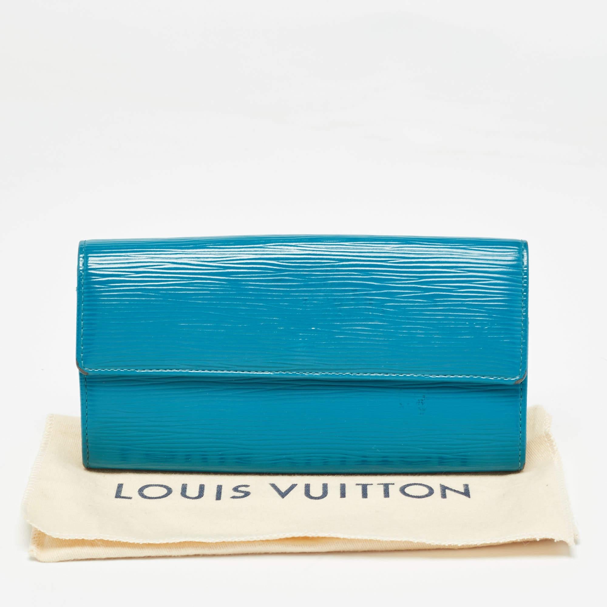 Louis Vuitton Cyan Epi Leather Sarah Wallet For Sale 3