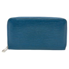 Cyan Epi Leder-Brieftasche mit Reißverschluss von Louis Vuitton