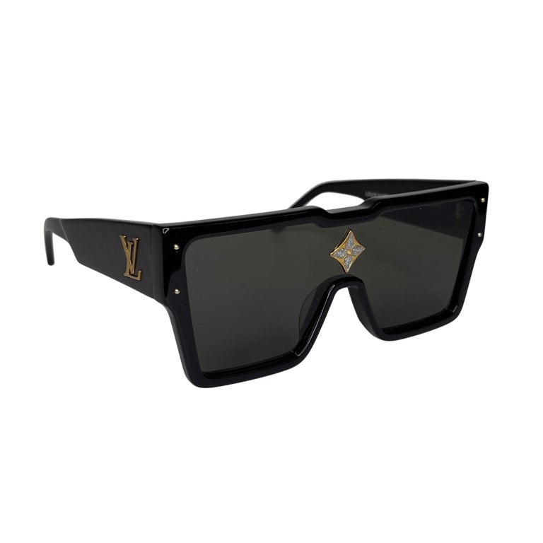 Louis Vuitton Cyclone Black Sunglasses at 1stDibs