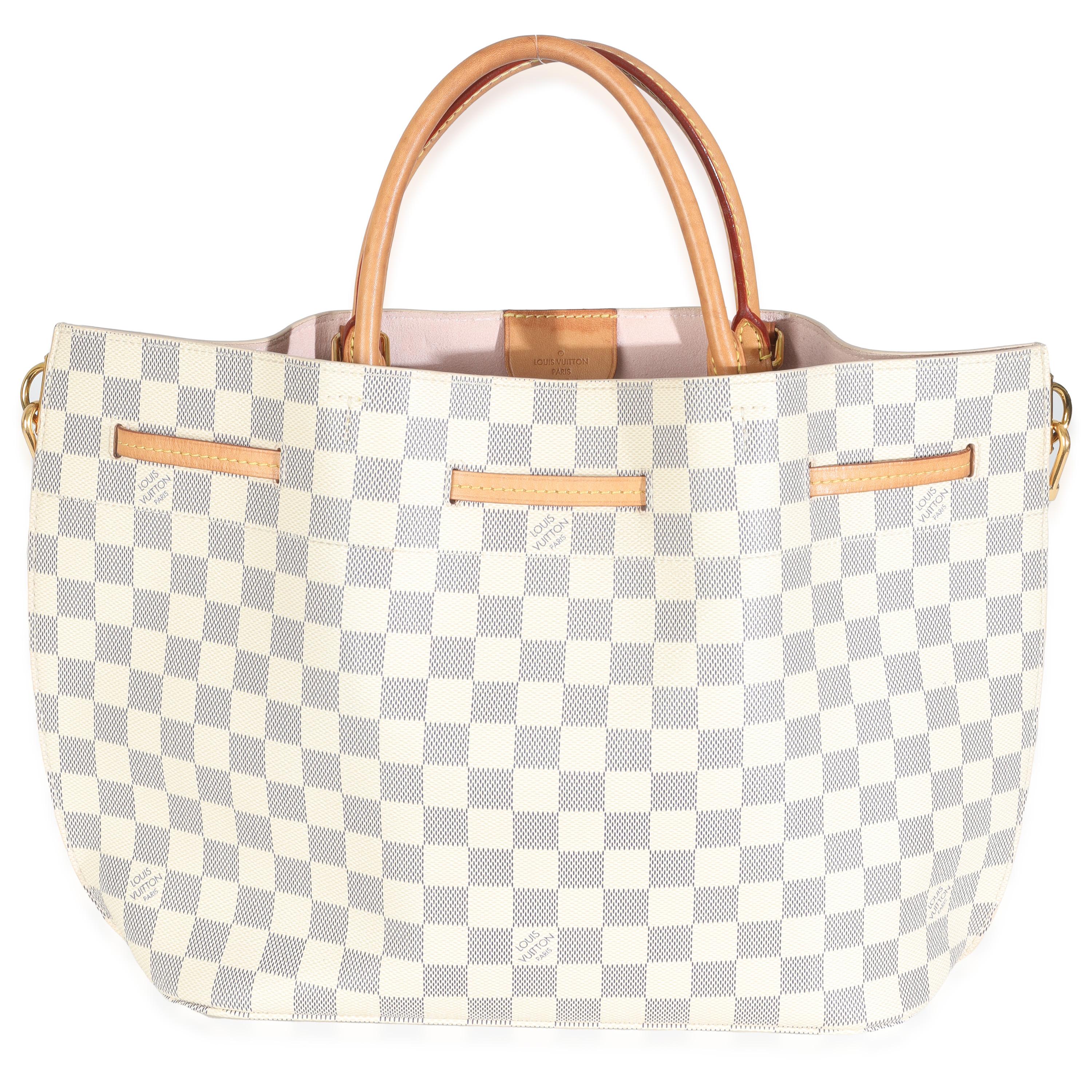 Titre de la liste : Louis Vuitton Damier Azur Canvas Girolata
SKU : 147563
MSRP : 1800.00 USD
Condit : Usagé 
Description de l'état : Signes mineurs d'usure du cuir. Légers signes d'usure à l'intérieur. Rayures au niveau de la