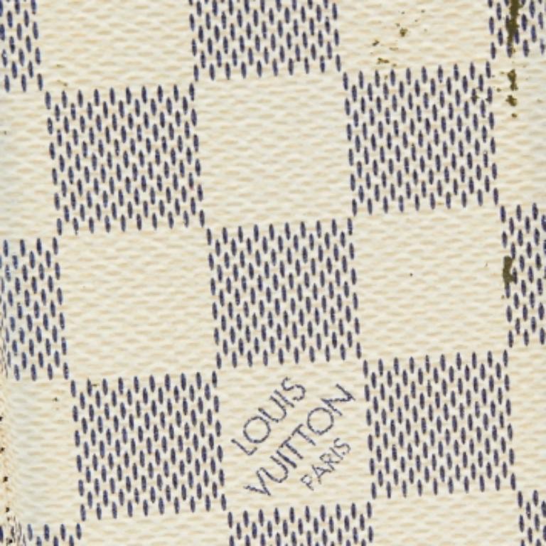 Louis Vuitton Damier Azur Canvas iPhone 4 Cover In Fair Condition For Sale In Dubai, Al Qouz 2