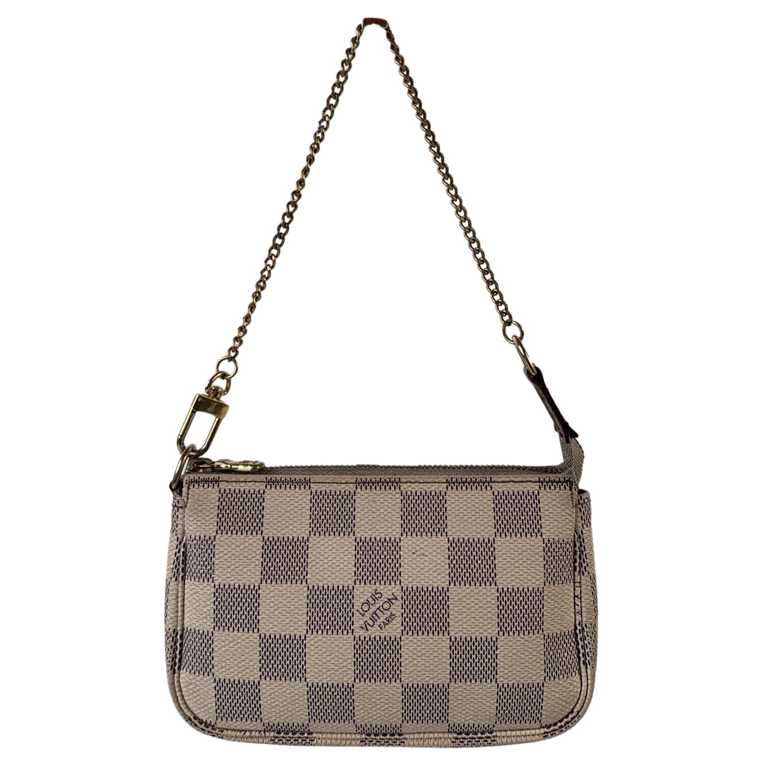 can you put longchamp bolsas in the wash