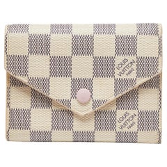 Louis Vuitton Damier Azur Victorine-Brieftasche aus Segeltuch