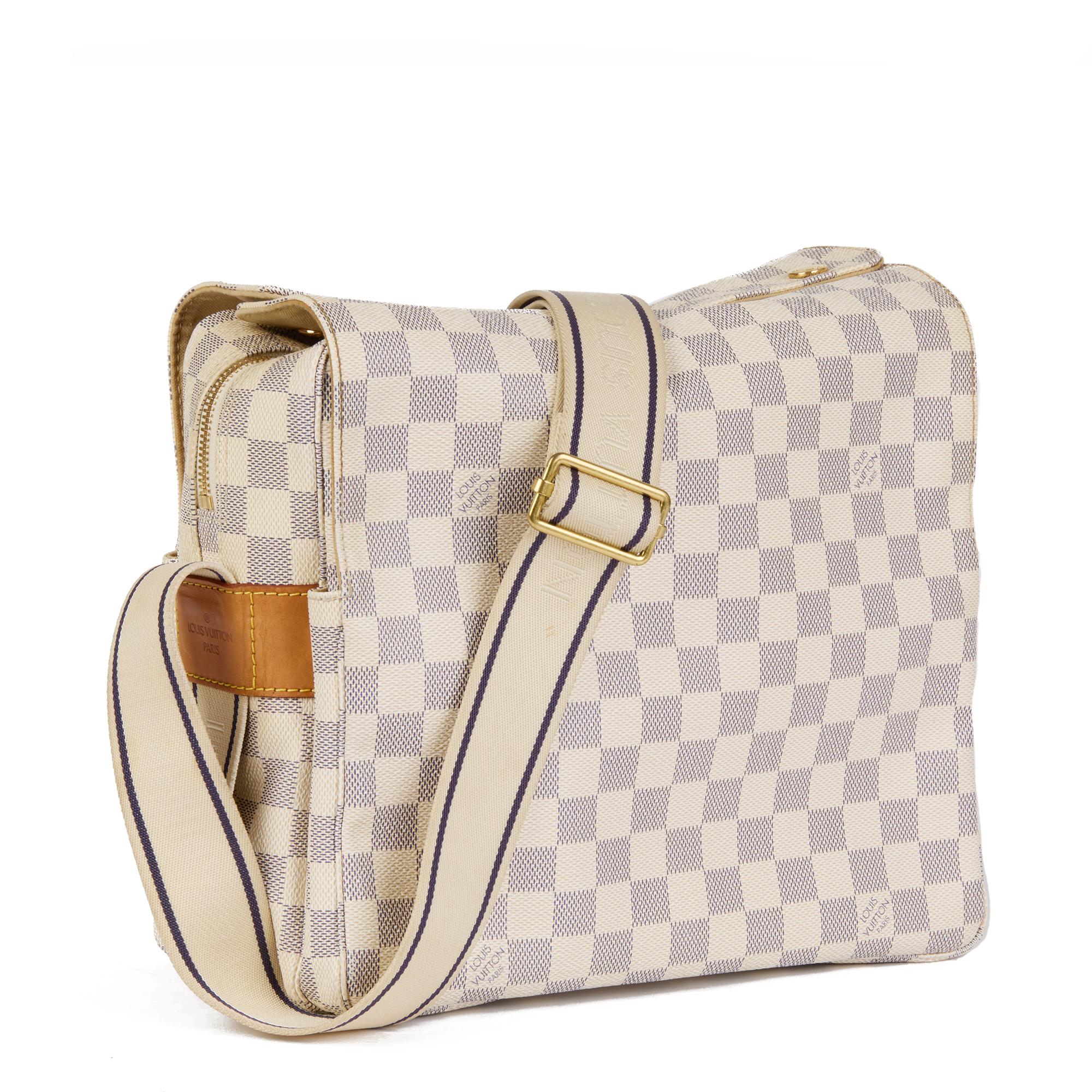 LOUIS VUITTON
Damier Azur Coated Canvas Naviglio

Xupes Reference: CB655
Serial Number: SR4077
Age (Circa): 2007
Authenticity Details: Date Stamp (Made in France)
Gender: Ladies
Type: Shoulder, Crossbody

Colour: Azure
Hardware: Golden