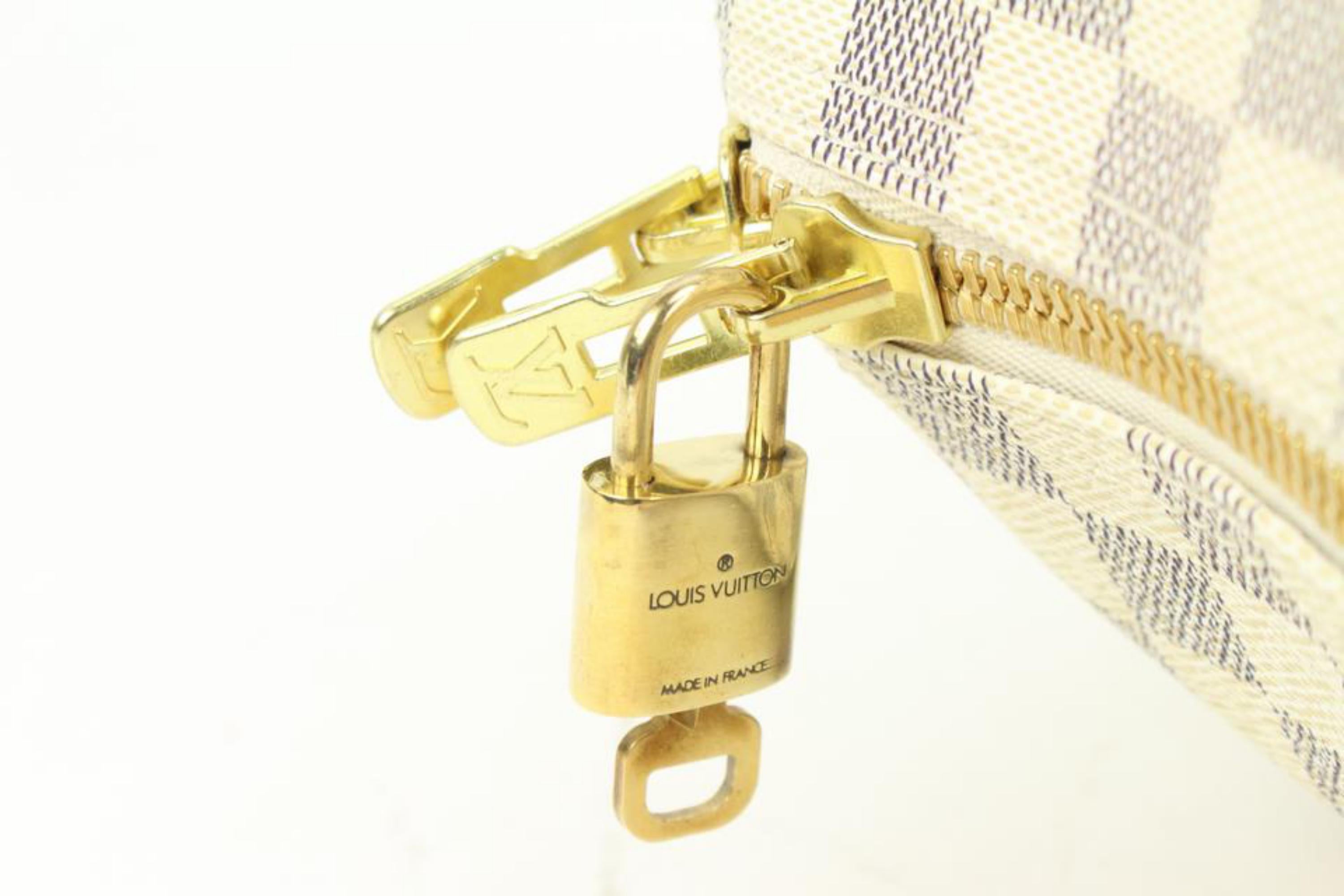 Louis Vuitton Damier Azur Keepall 50 Duffle Bag 48LZ61 In Good Condition For Sale In Dix hills, NY