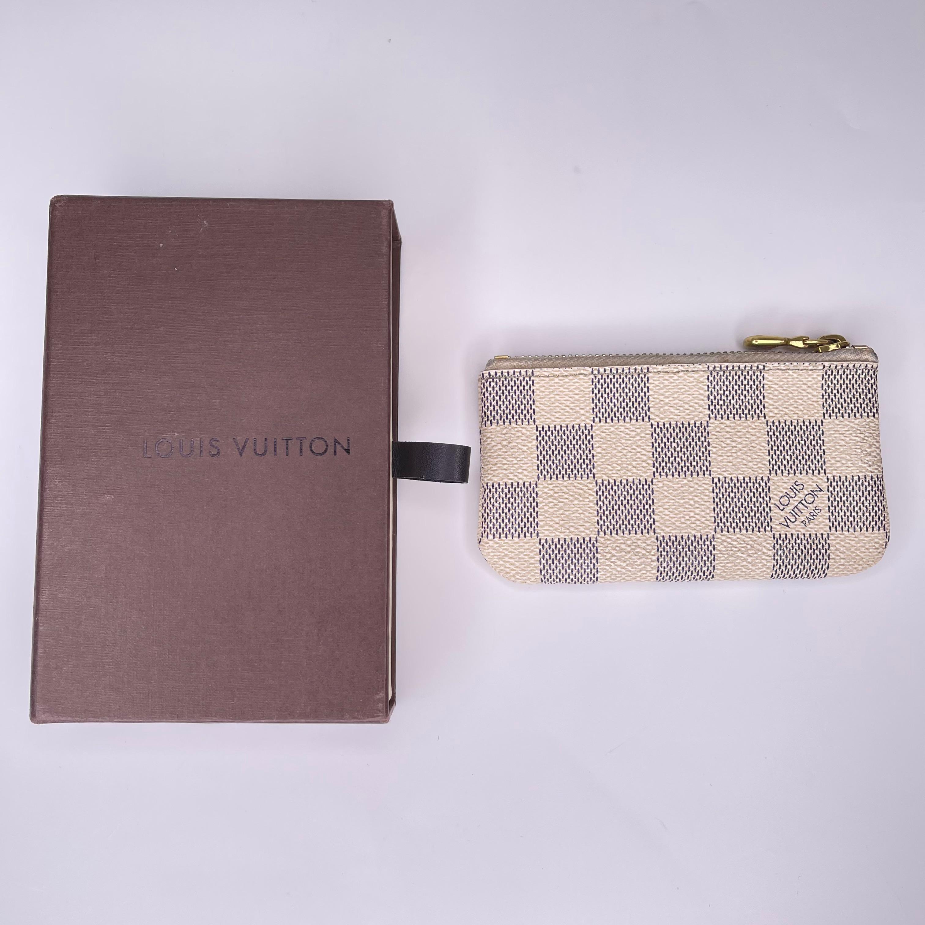 Louis Vuitton Damier Azur Keychain Pochette ID Cardholder In Fair Condition For Sale In Montreal, Quebec