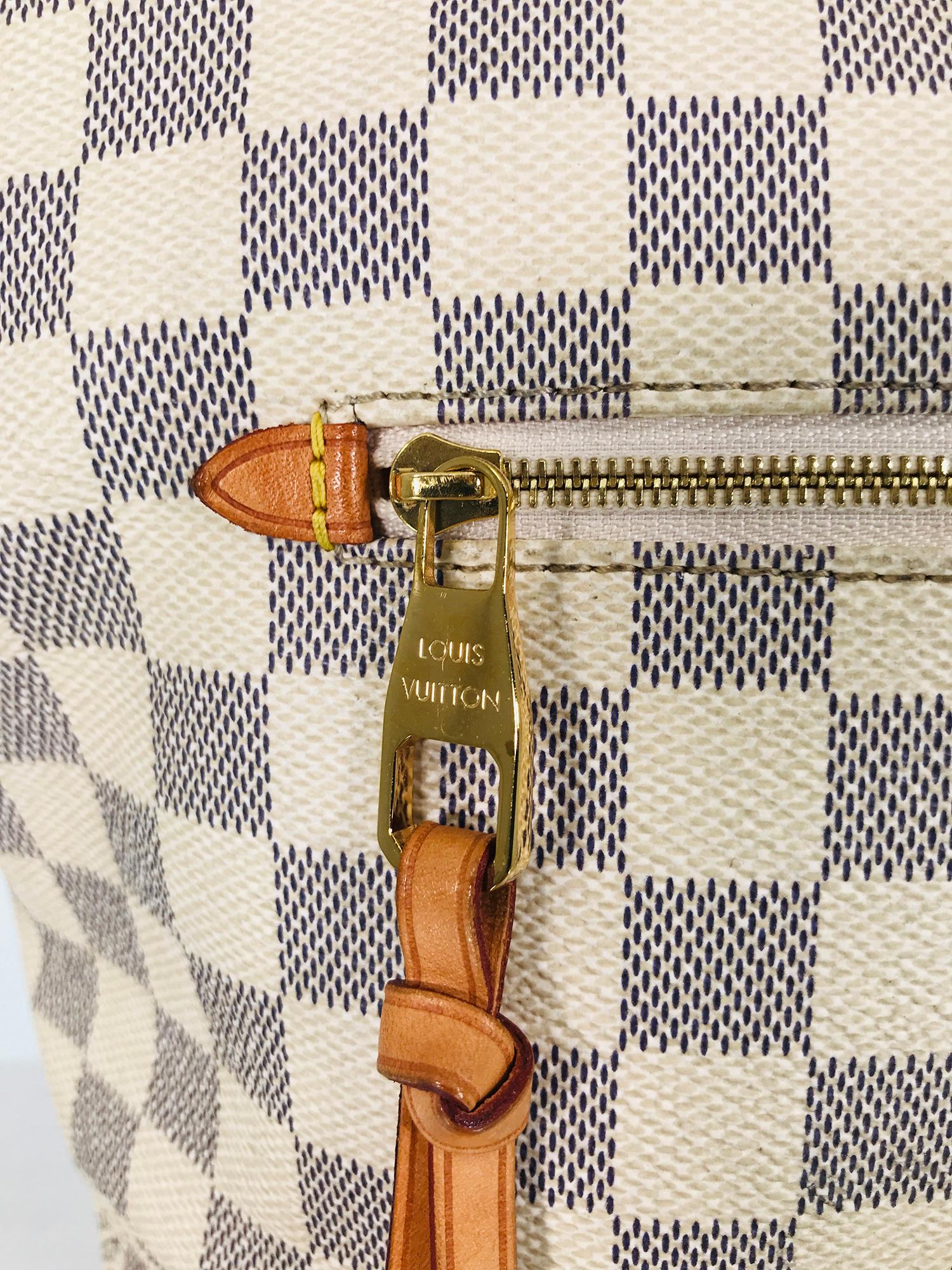 Sac à main Louis Vuitton Damier Azur Lena Canvas PM en vente 5