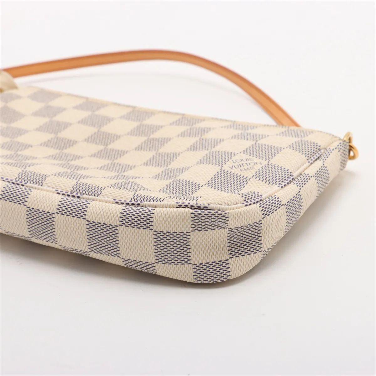 Accessori Louis Vuitton Damier Azur Pochette In condizioni buone in vendita a Humacao, PR