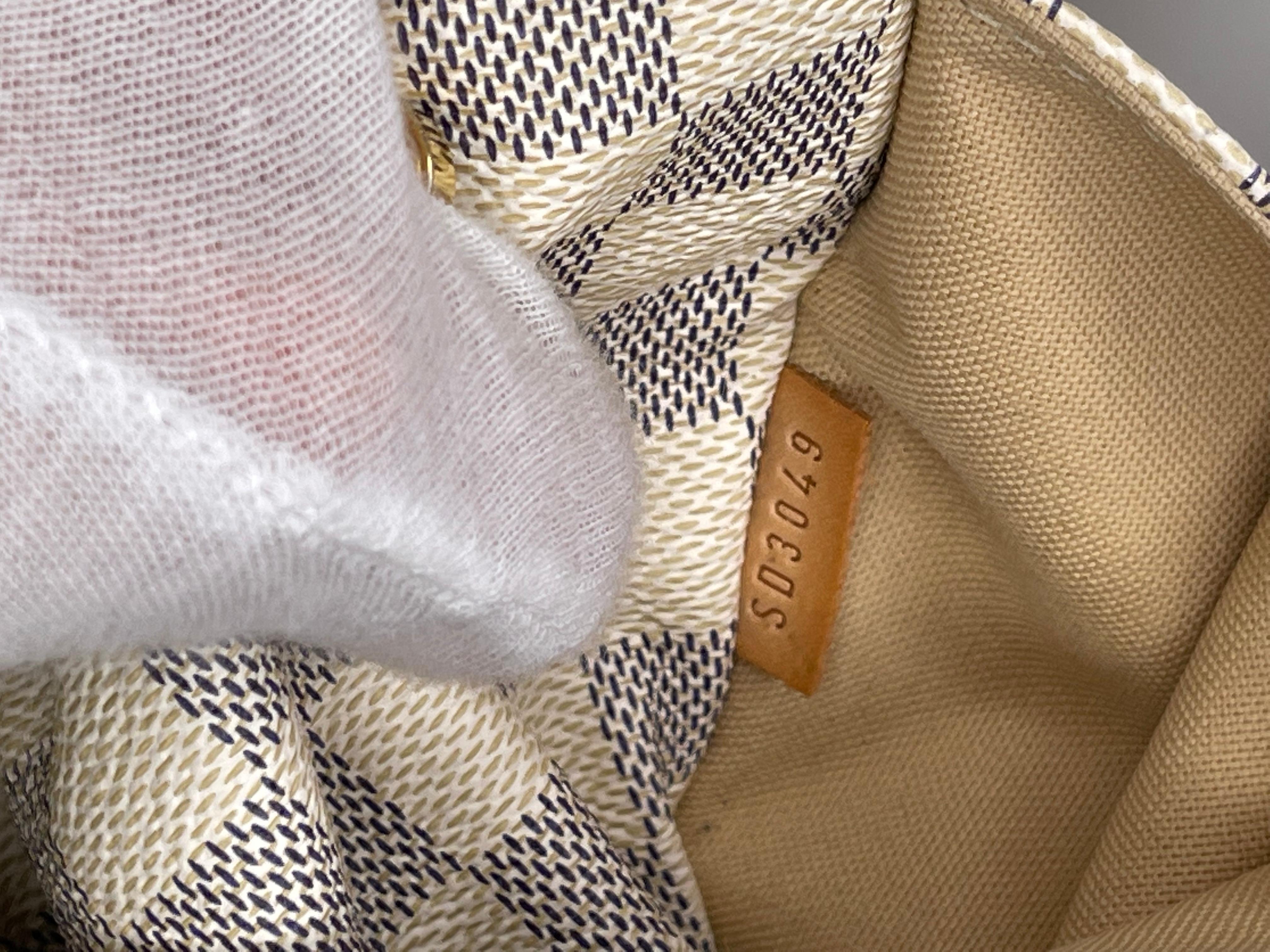 Louis Vuitton Damier Azur Totally PM Bag (2009) For Sale 5