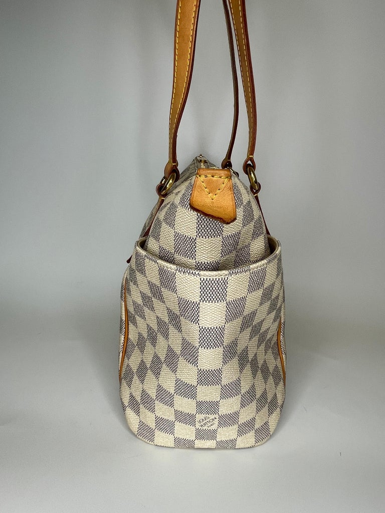 Sold at Auction: AUTHENTIC LOUIS VUITTON TOTALLY MM DAMIER AZUR CANVAS TOTE  BAG