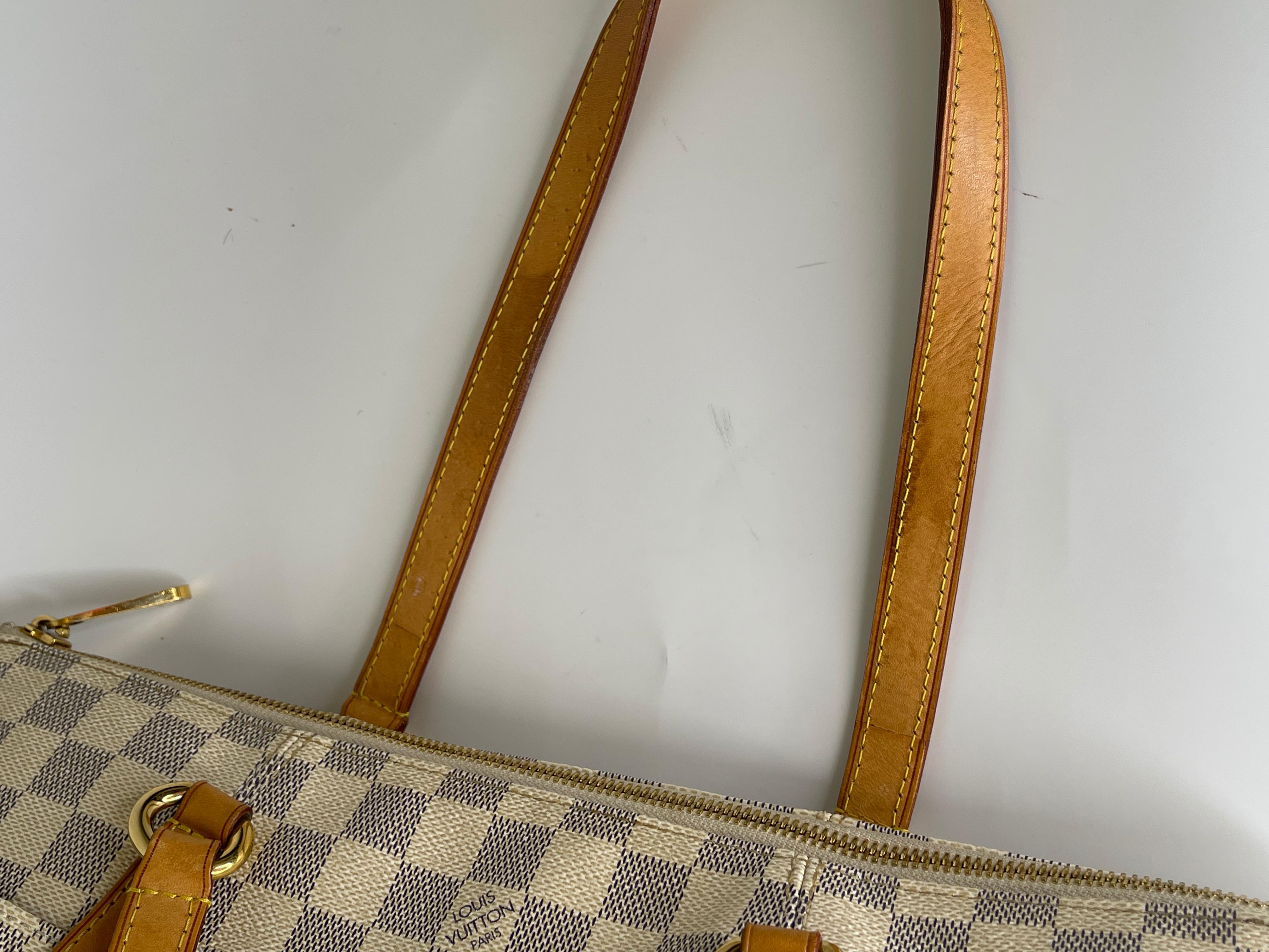  Louis Vuitton Damier Azur Totally PM Bag (2009) In Fair Condition For Sale In Montreal, Quebec