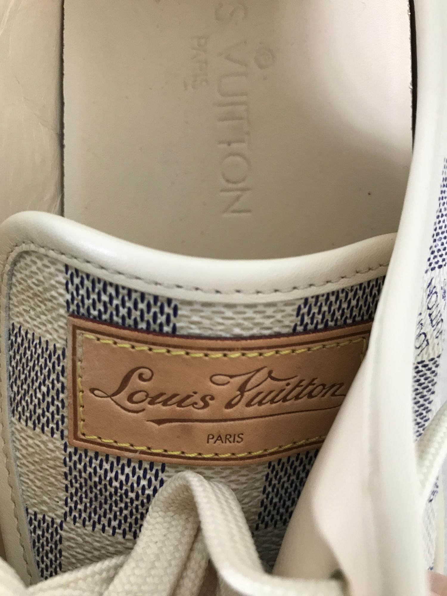 Damier Azur Damen Turnschuhe aus cremefarbenem Leder mit goldener Hardware, 8 1/2 2