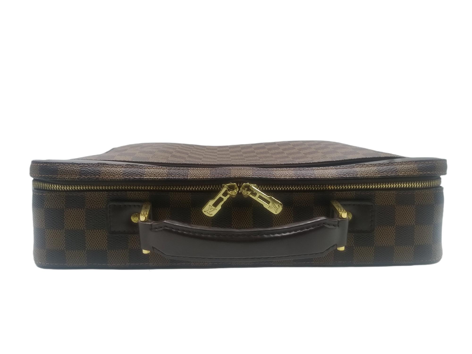 louis vuitton case bag