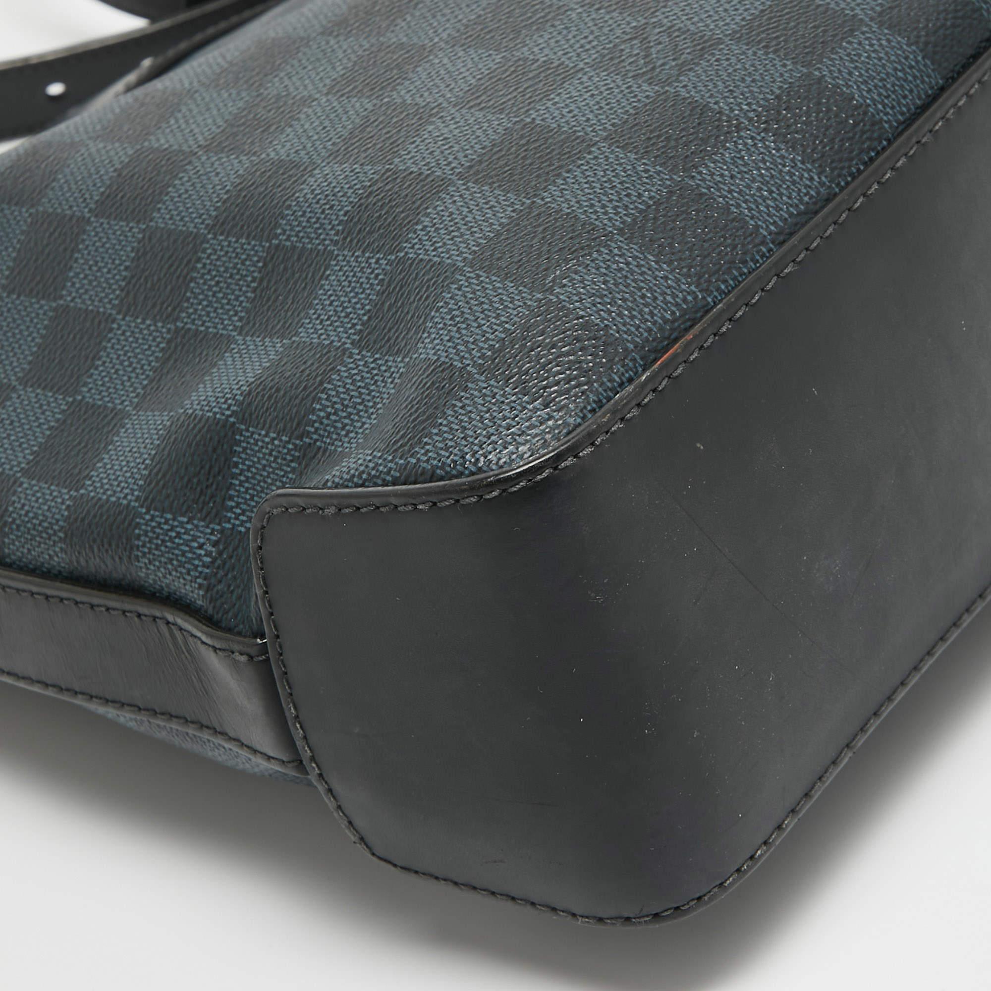 Louis Vuitton Damier Kobalt Canvas Grünwich Messenger Bag im Angebot 3