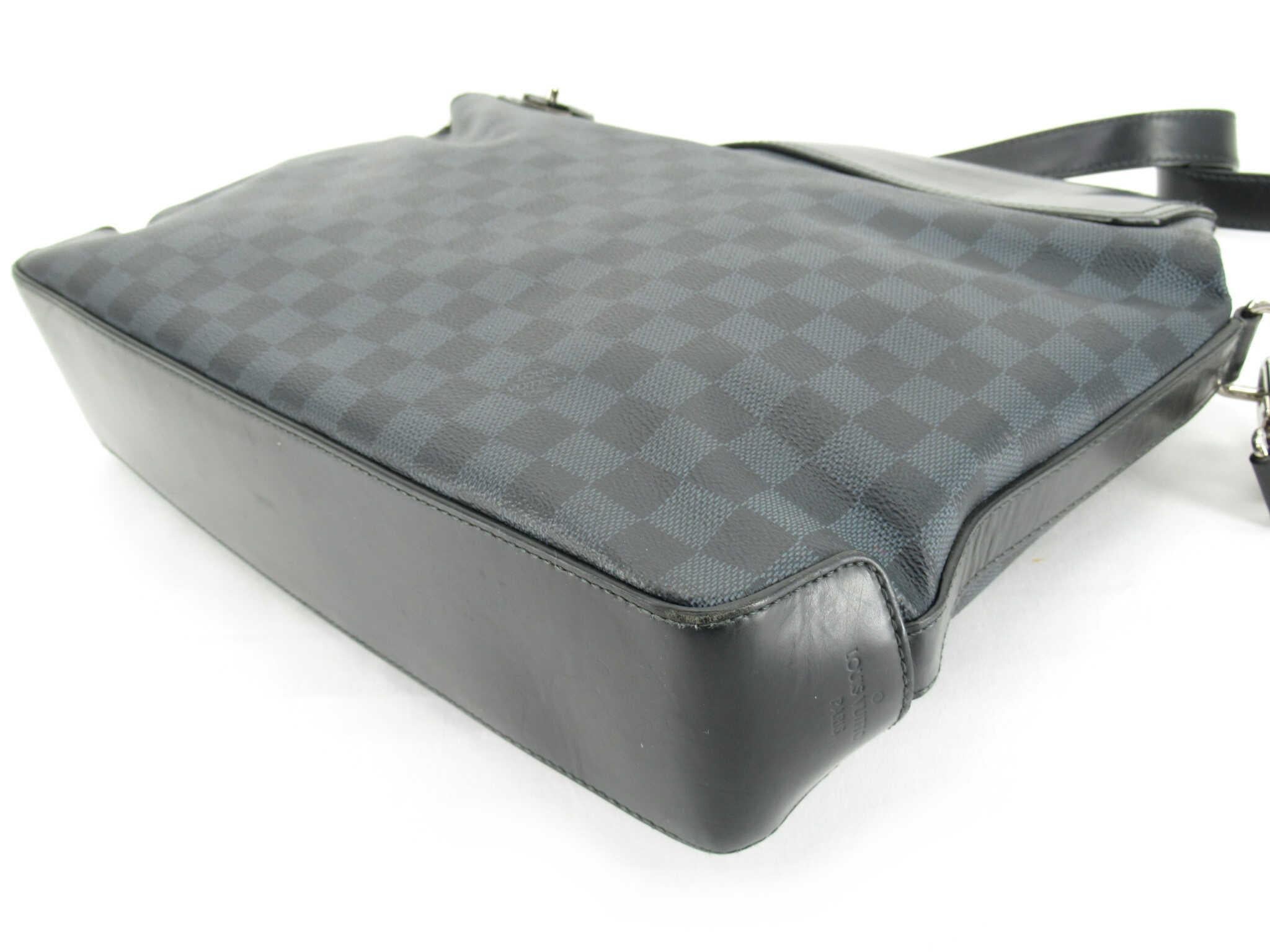 louis vuitton black checkered bag