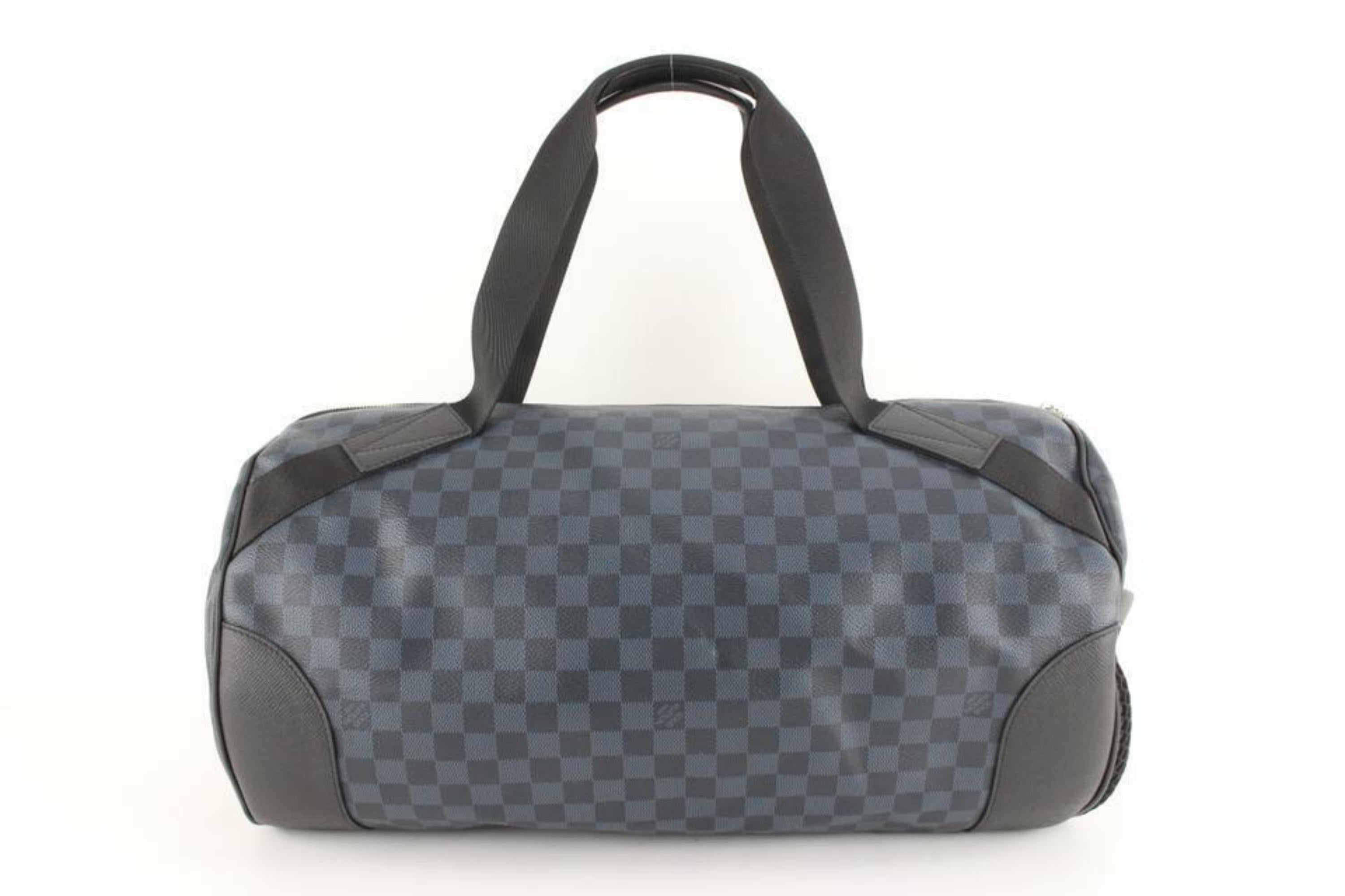 Damier Kobaltfarbene Polochon-Duffle Bag von Louis Vuitton 1L26a im Angebot 5