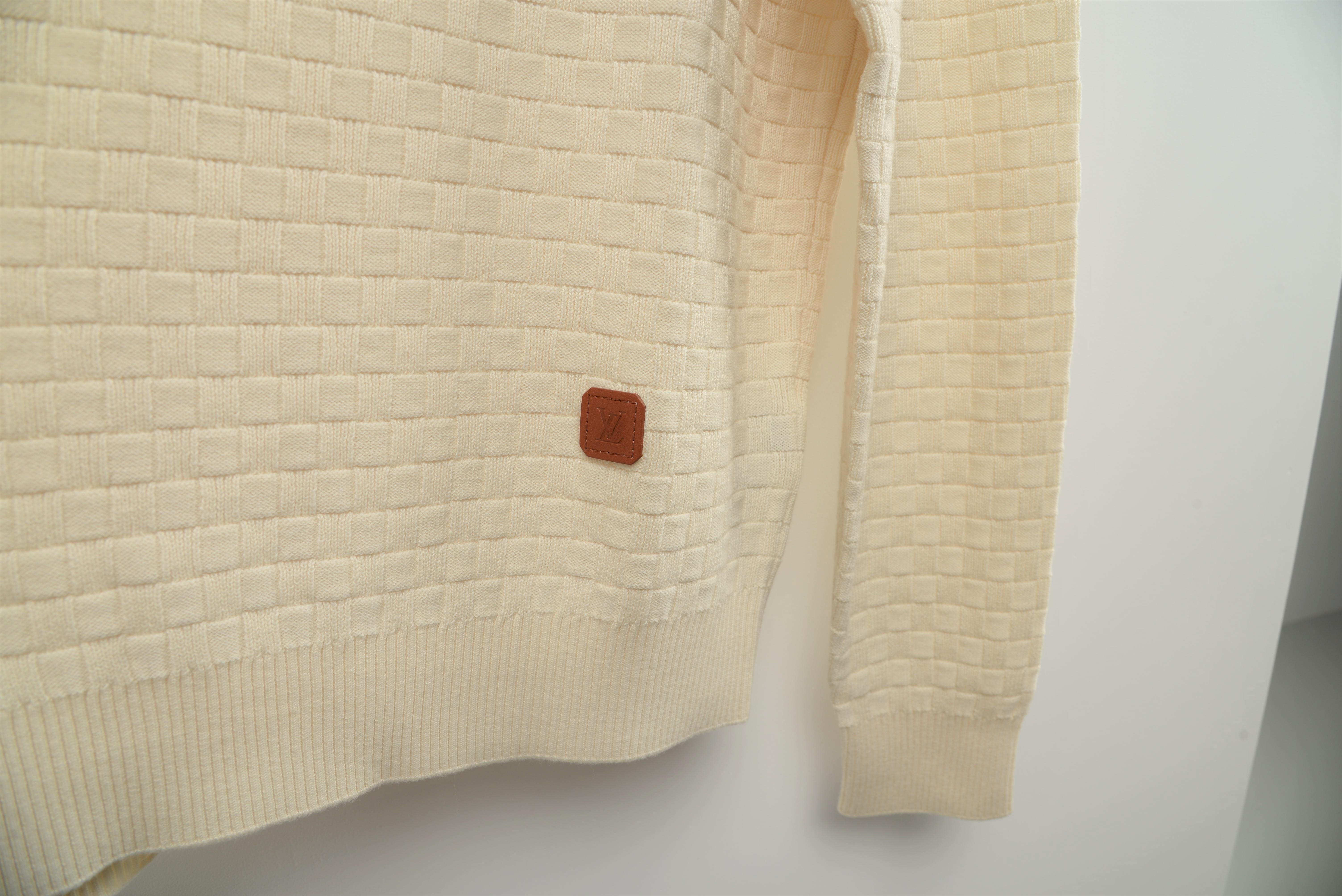 louis vuitton white sweater
