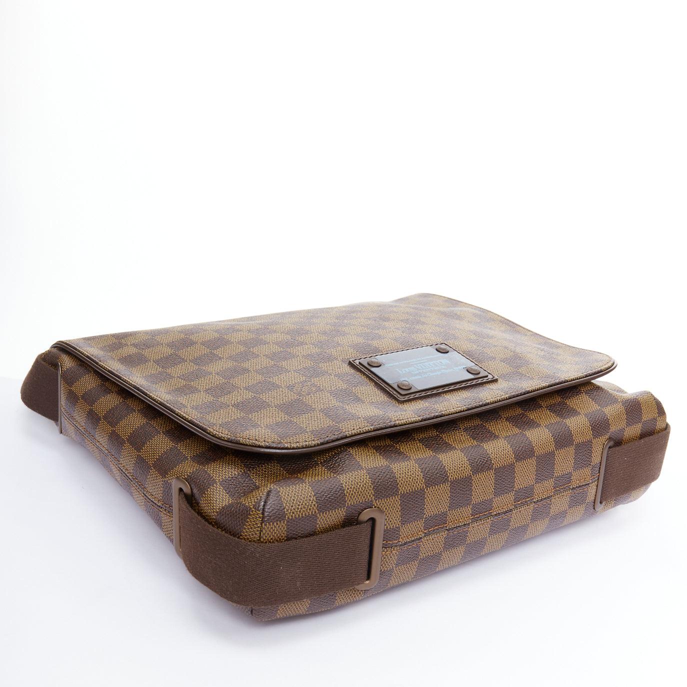De las mujeres LOUIS VUITTON Bolso bandolera Damier Ebene Brooklyn marrón a cuadros LV