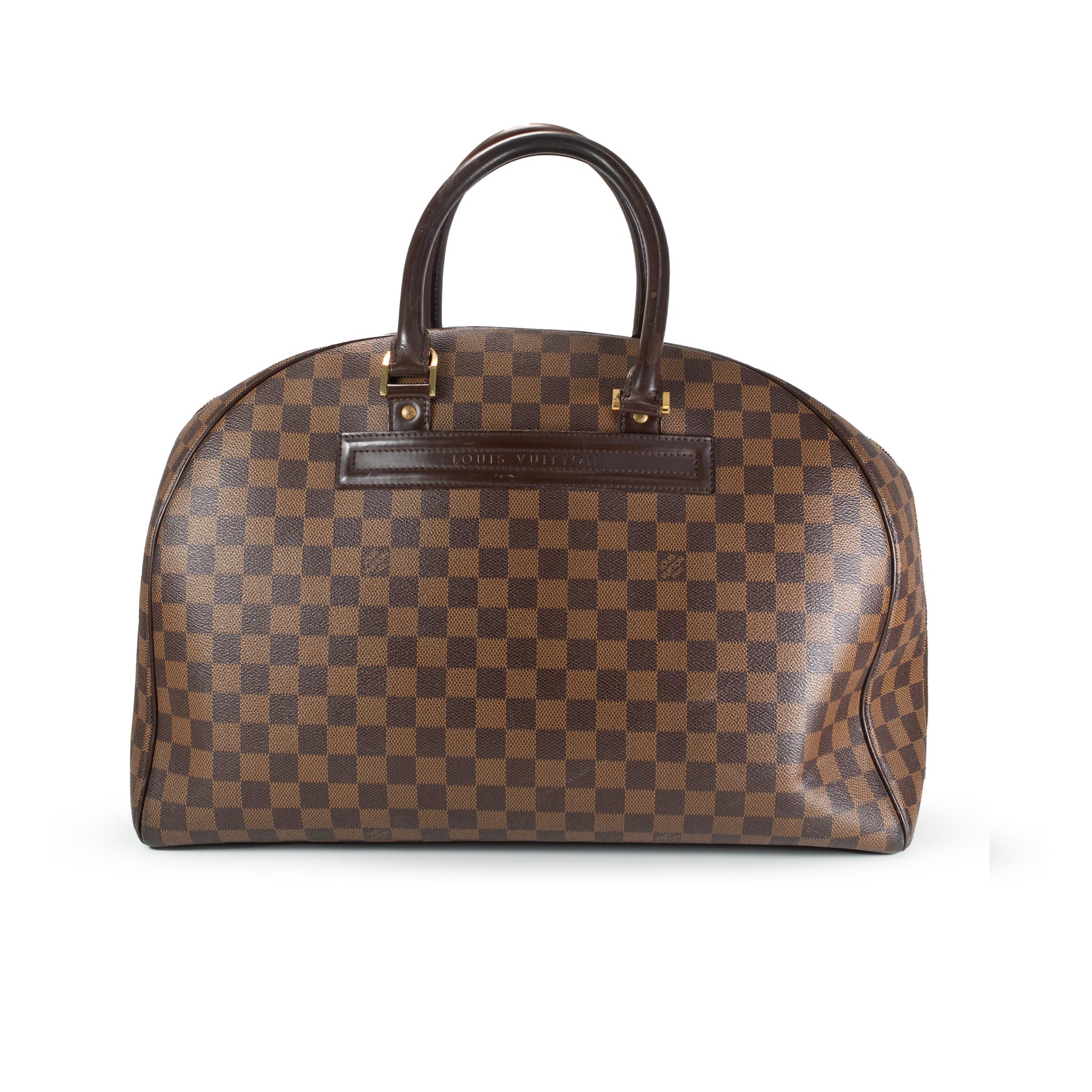 Marque : Louis Vuitton 

Dimensions (L x H x D) : 17,75