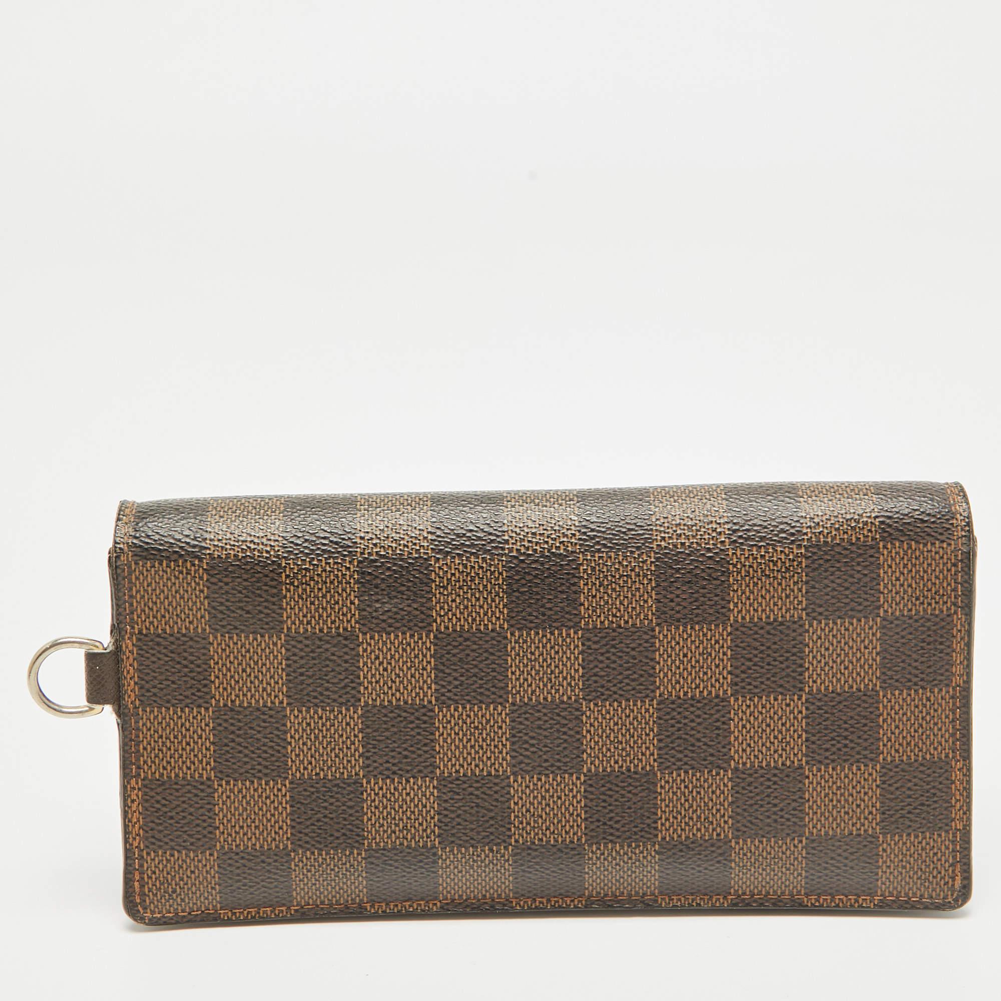 Elevate your everyday elegance with this Louis Vuitton wallet. Meticulously crafted from premium materials, it seamlessly blends style, functionality, and sophistication, making it a great pick.

Includes: Original Dustbag, Original Box