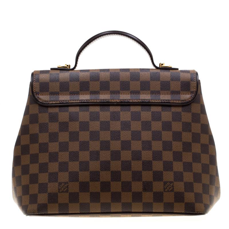 Louis Vuitton is trusted to mark a striking statement in the world of fashion with its phenomenal pieces. This Bergamo bag surely meets the expectations. Crafted from coated canvas, this bag flaunts the signature Damier Ebene pattern. This creation