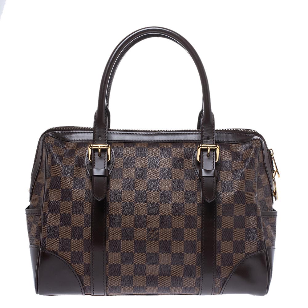 Combining Louis Vuitton’s rich heritage with its exquisite craftsmanship, this Berkeley bag is the one that one cannot afford to miss. Softly structured from signature Damier Ebene canvas, this fabulous style is finished with tonal brown leather