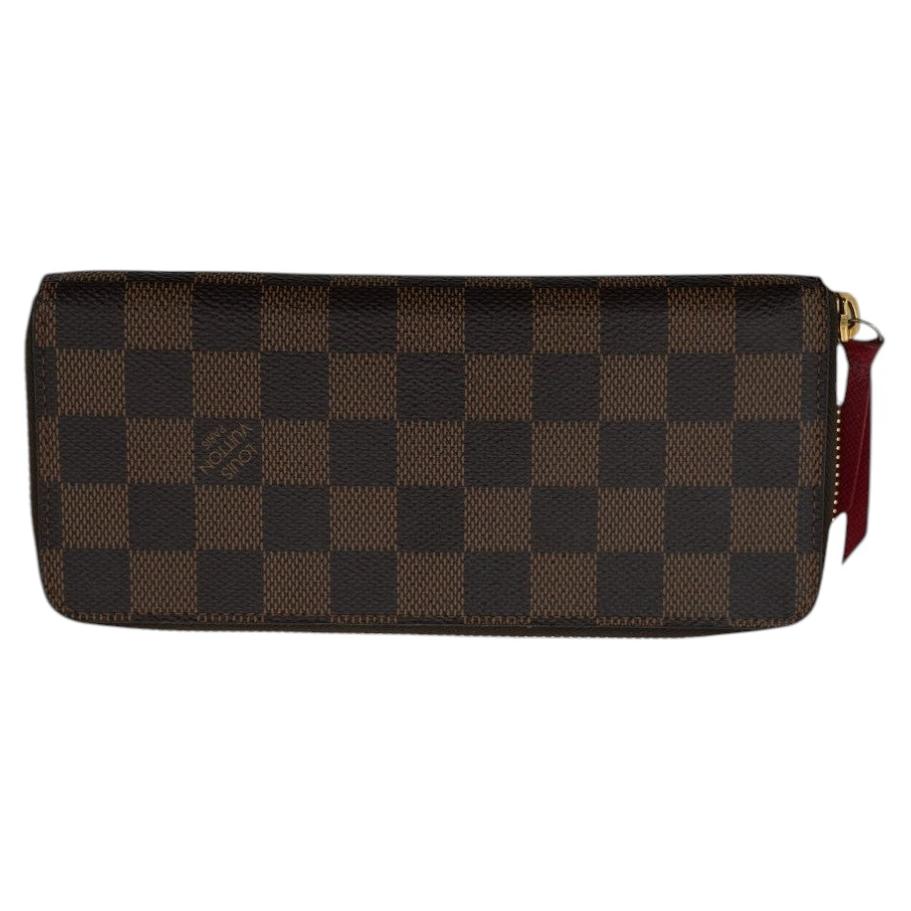 Does Louis Vuitton make black purses?