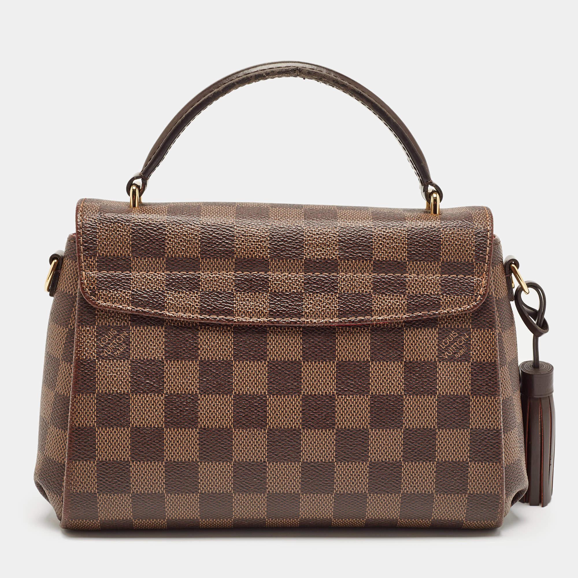 Die Tradition des Modehauses, gepaart mit modernem Design, macht diese Tasche zu einem echten Unikat. Es ist ein fabelhaftes Accessoire für den täglichen Gebrauch.

Enthält: Abnehmbarer Gurt