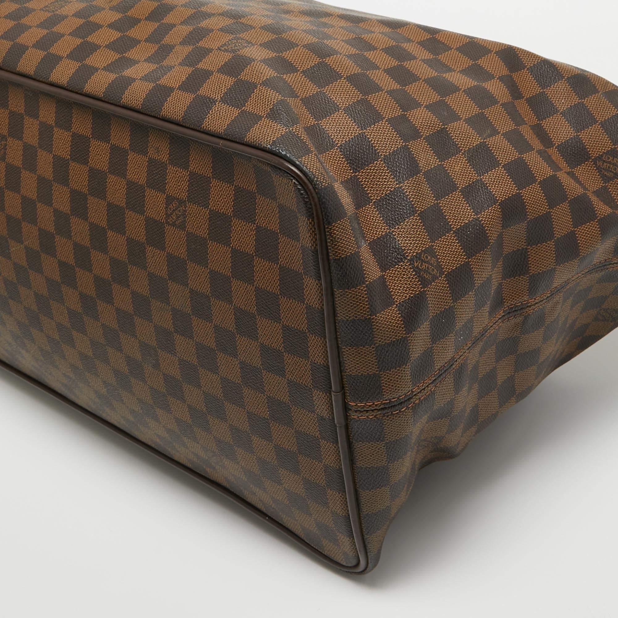 Louis Vuitton Damier Ebene Canvas Greenwich GM Bag In Good Condition In Dubai, Al Qouz 2