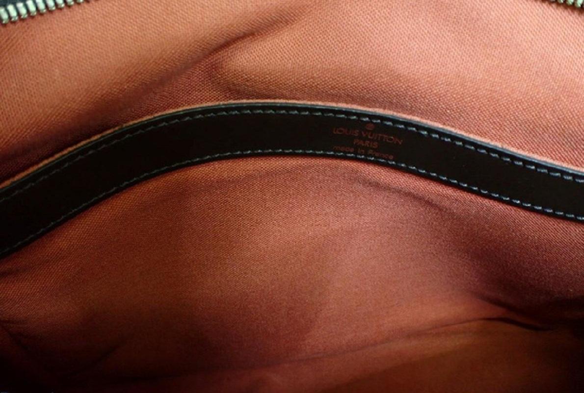 Louis Vuitton Damier Ebene Canvas Leather Naviglio Messenger Bag In Good Condition In Irvine, CA