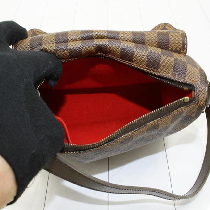 Louis Vuitton Damier Ebene Canvas Leather Ravello GM Shoulder Bag In Good Condition In Irvine, CA