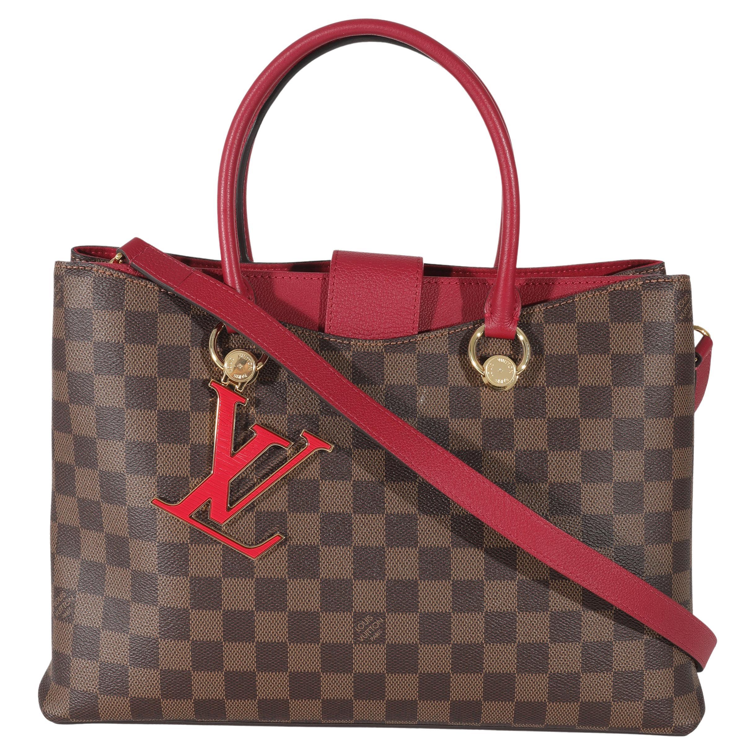 LOUIS VUITTON - RIVERSIDE (fits a 13 laptop) - What's in my bag