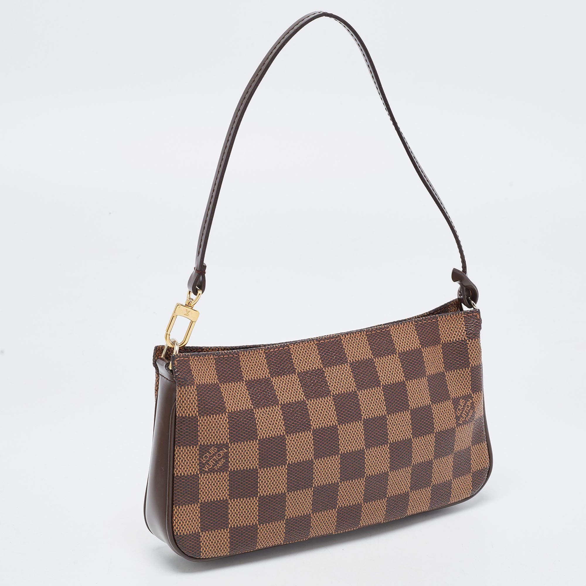 Louis Vuitton Damier Ebene Canvas Navona Pochette Accessoires Bag In Good Condition In Dubai, Al Qouz 2